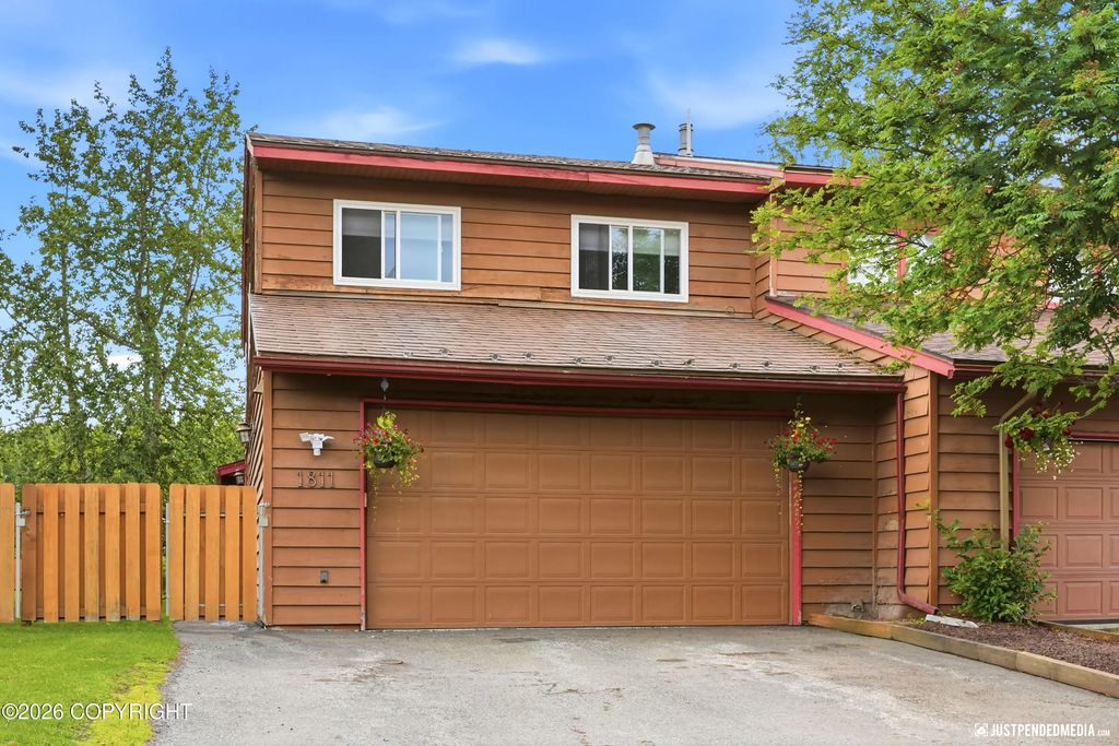 1811 Beaver Place, Anchorage