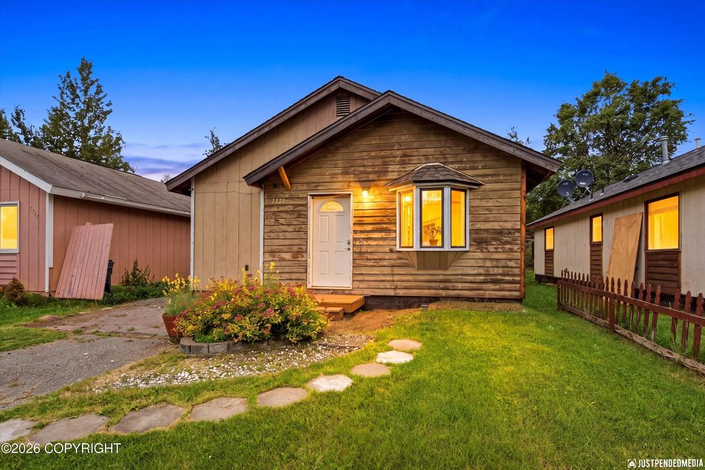 7721 Regal Mountain Drive, Anchorage