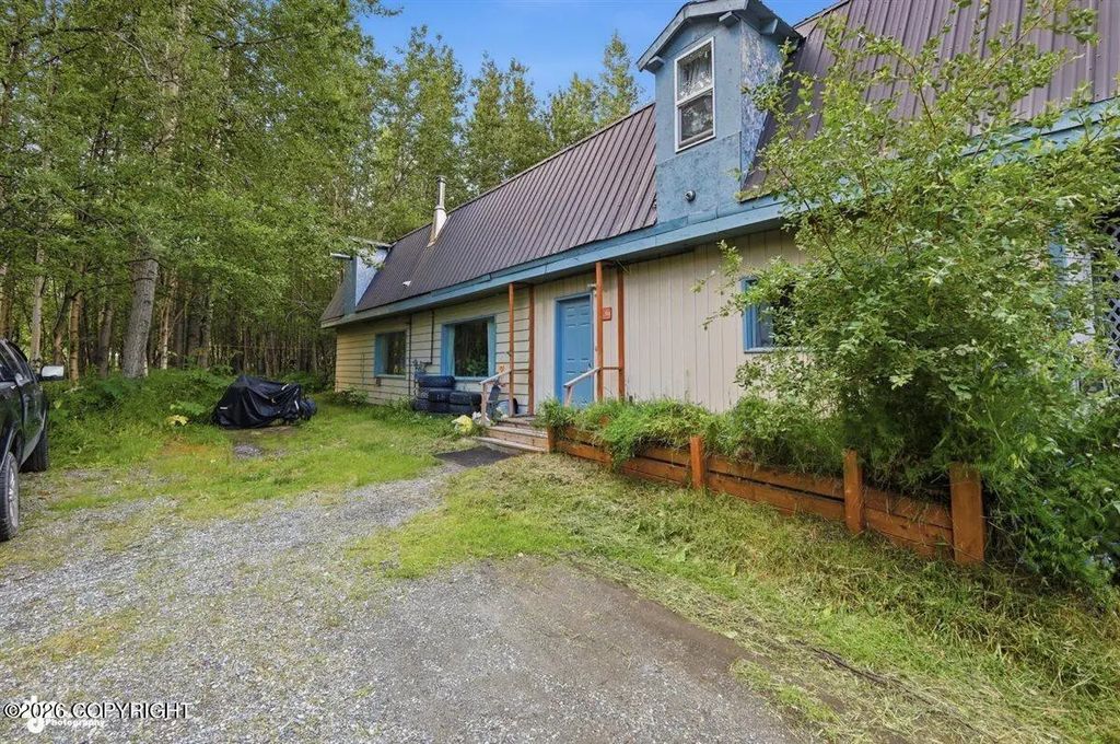 18293 E Maud Road, Palmer
