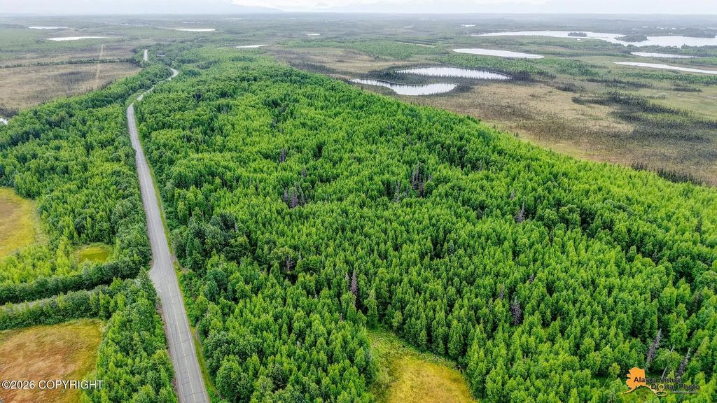 18714 W Lakes Boulevard, Wasilla