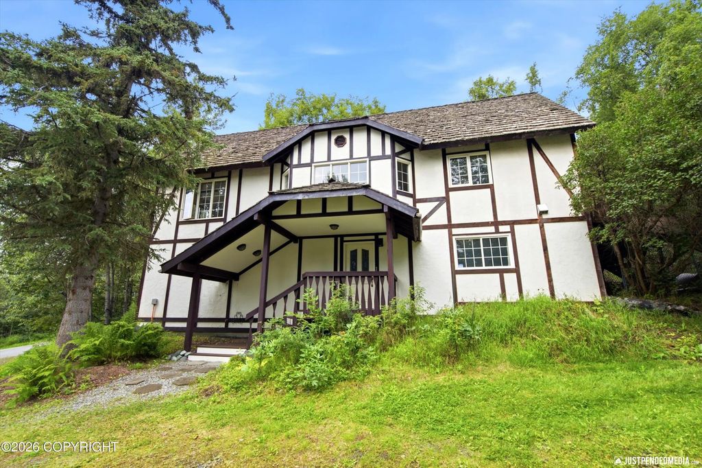 11813 Birch Hills Drive, Eagle River