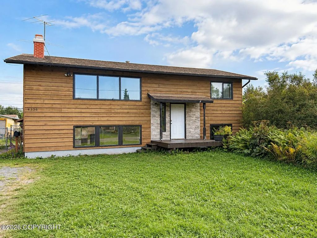 4336 E 6th Avenue, Anchorage
