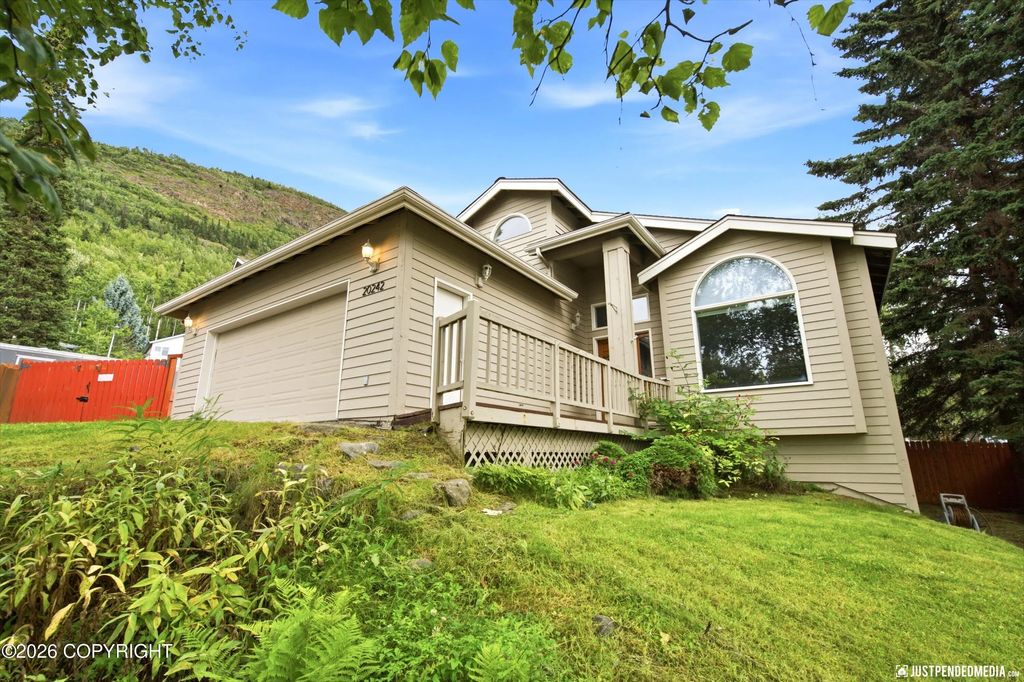 20242 Constitution Drive, Eagle River