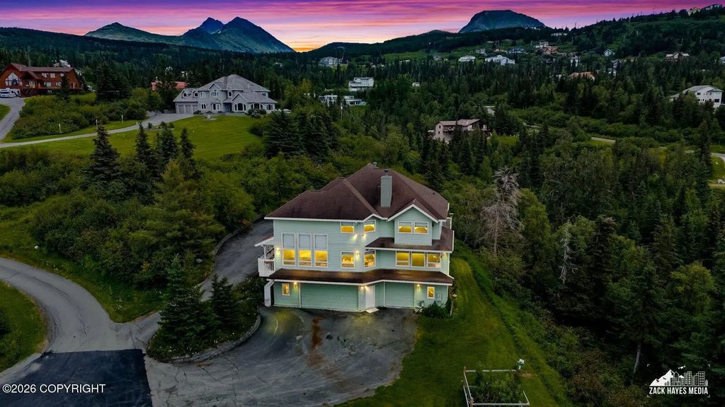 11800 Trails End Road, Anchorage