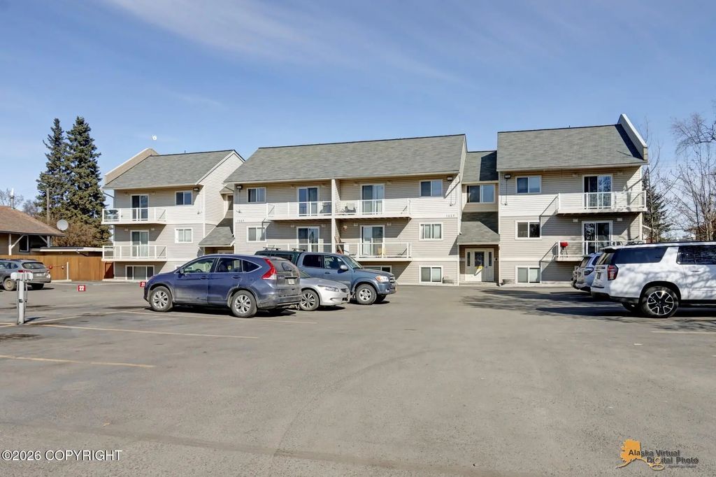 1327 W 25th Avenue #219, Anchorage