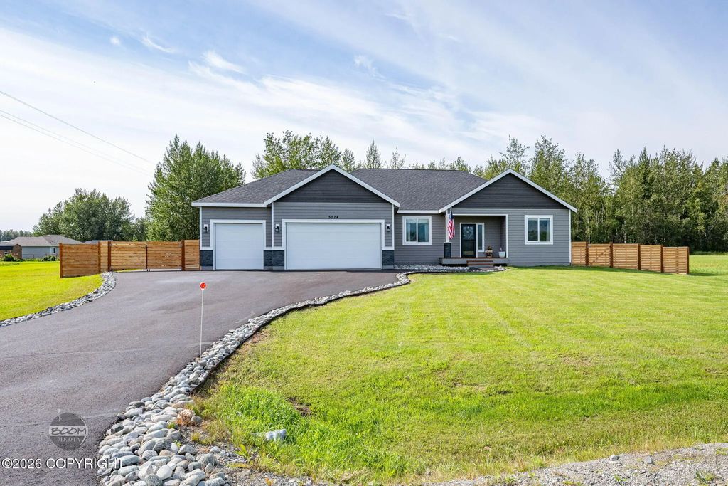 5224 S Sisters Street, Palmer