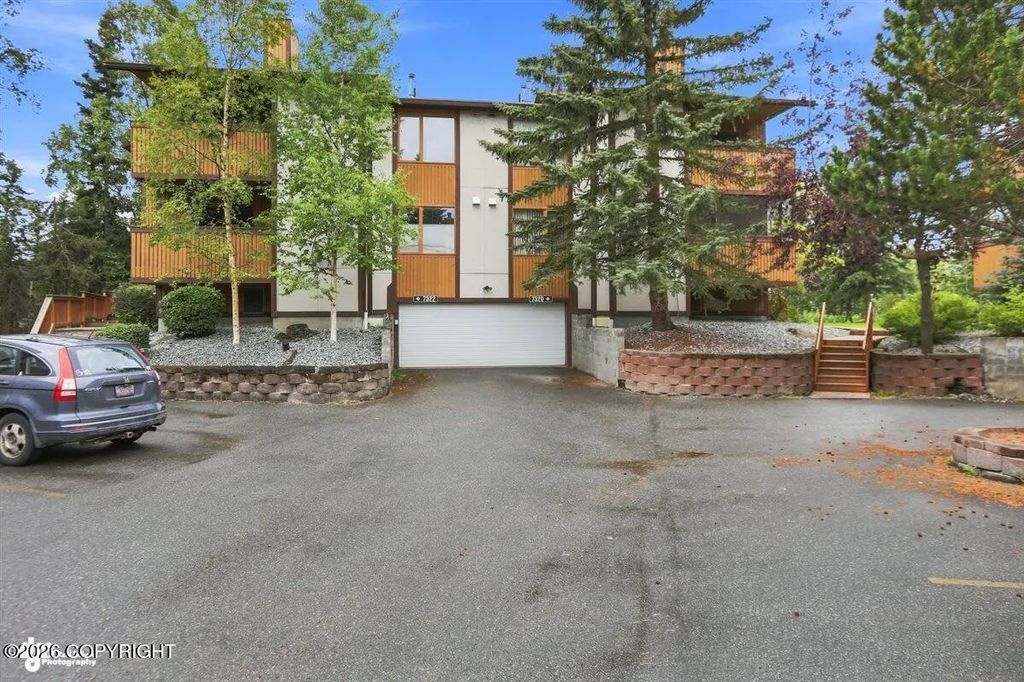 7320 Huntsmen Circle #18-e, Anchorage