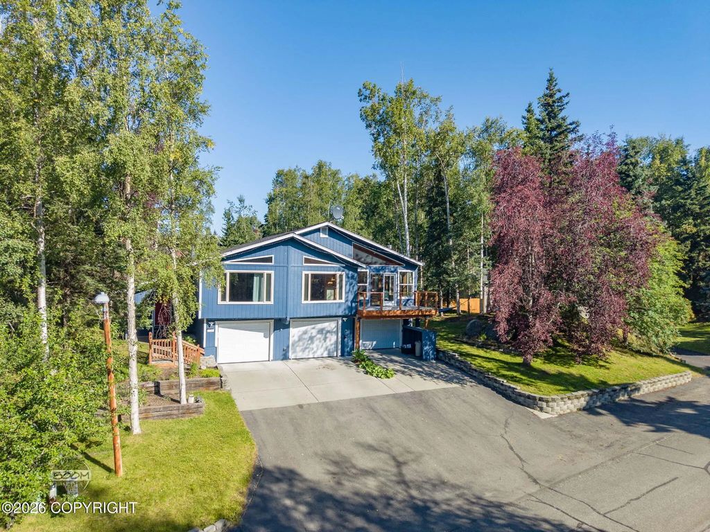 17347 Kahiltna Drive, Eagle River