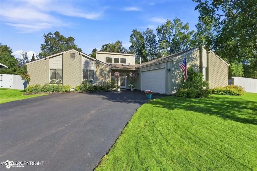 3570 Admiralty Bay Drive, Anchorage