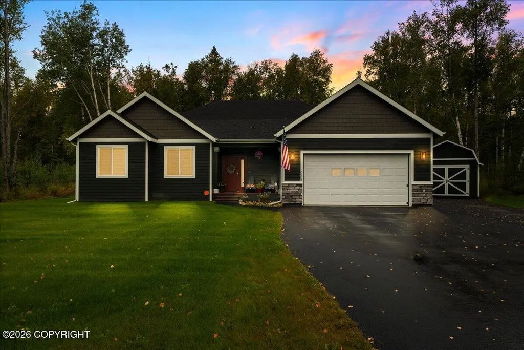 8603 E Dancing Lights Drive, Wasilla