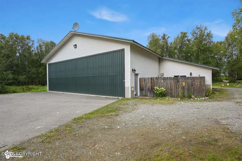 4971 N Skyvan Circle, Wasilla
