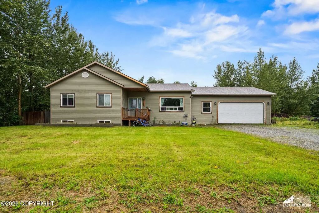 1204 S Vermillon Drive, Palmer