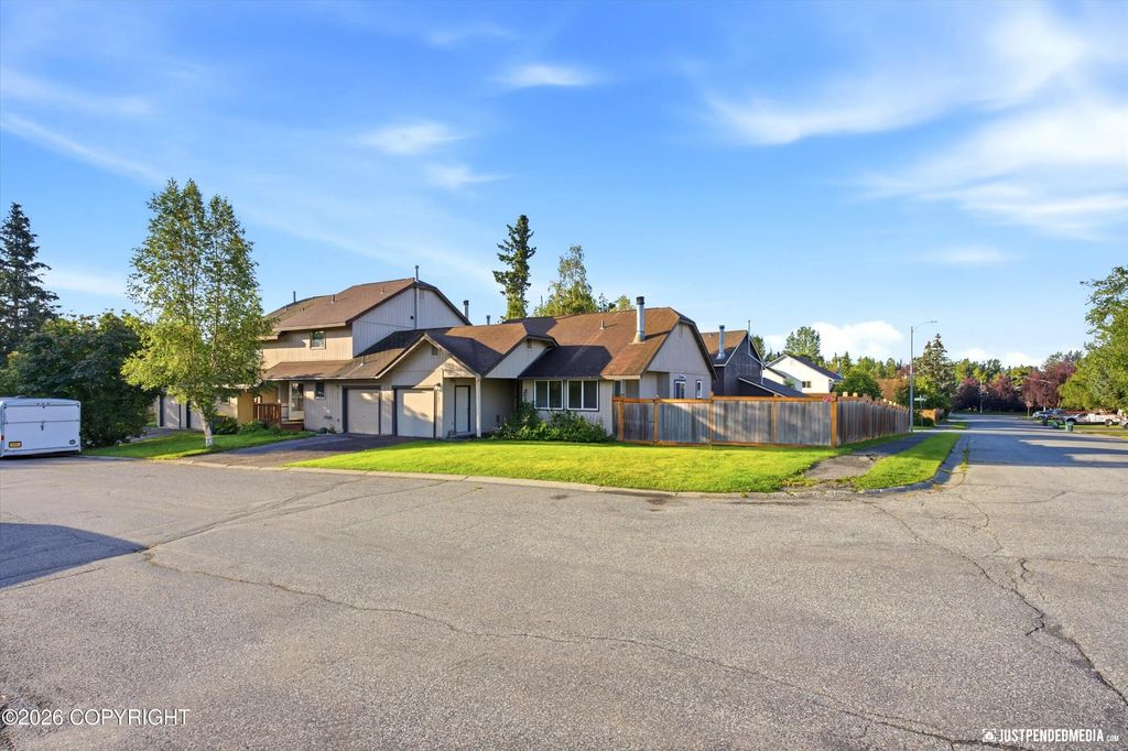 10100 Nantucket Loop, Anchorage