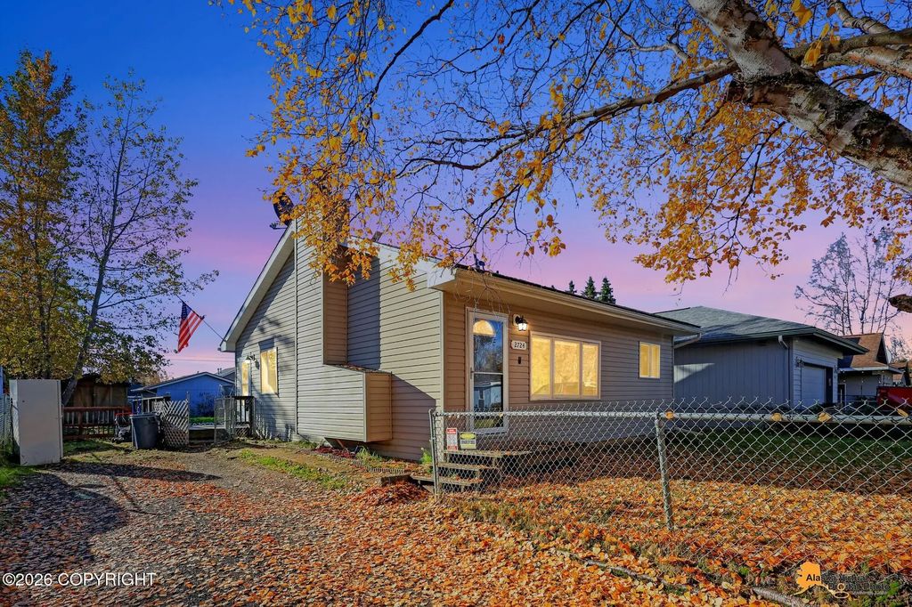 2724 W 66th Avenue, Anchorage