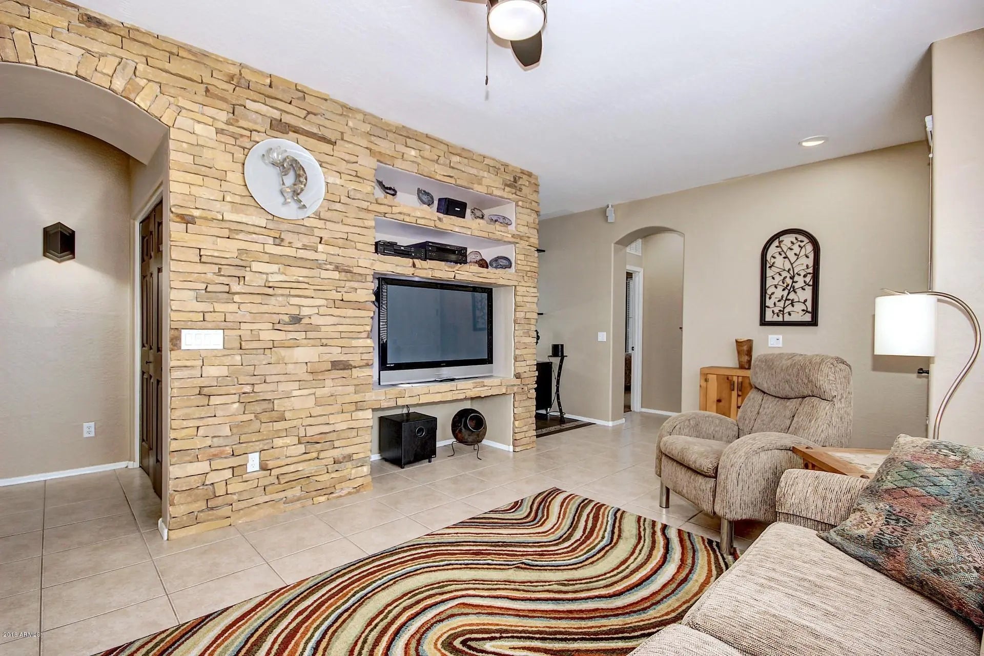 Photo of Listing #5530090