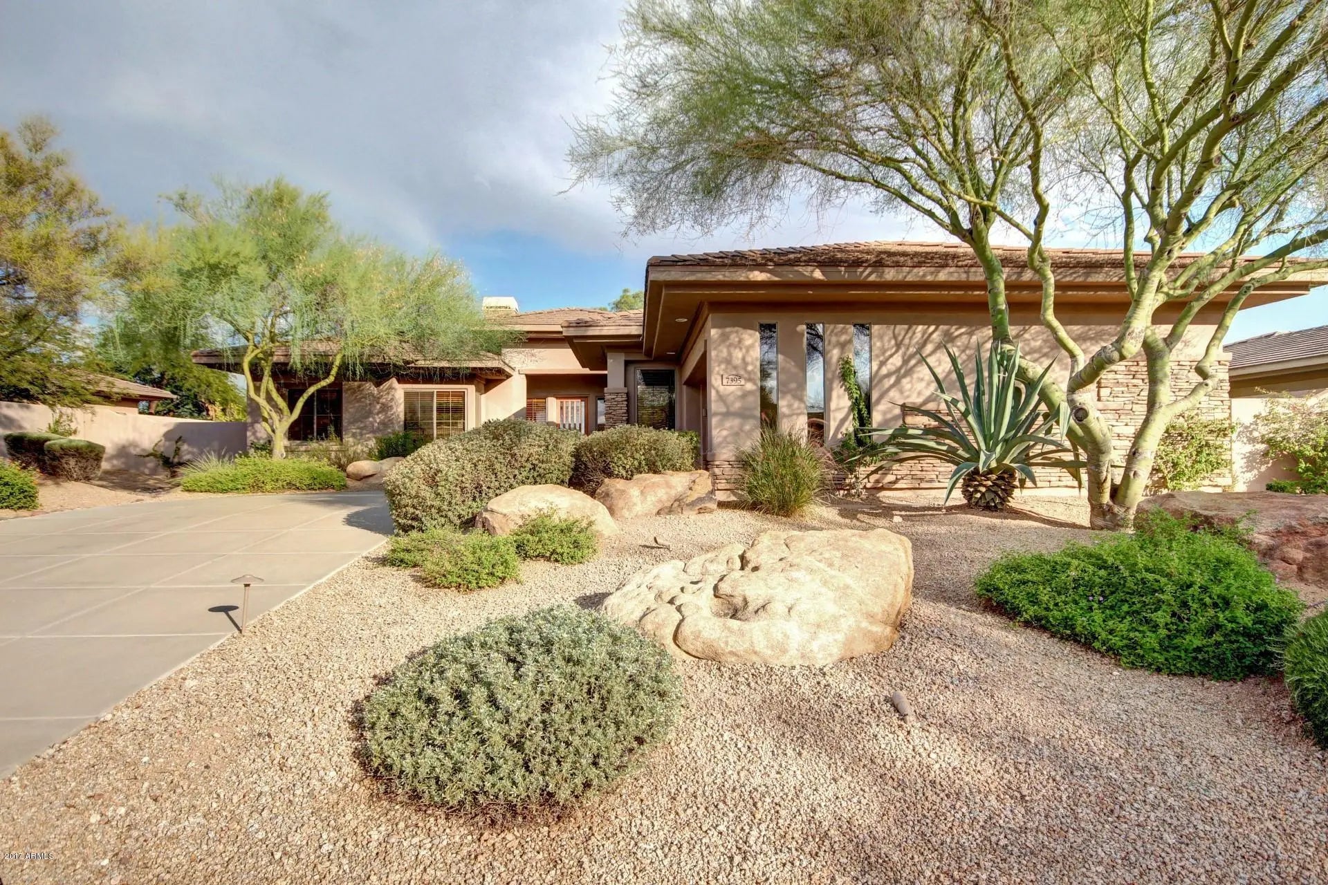 Photo of Listing #5652851