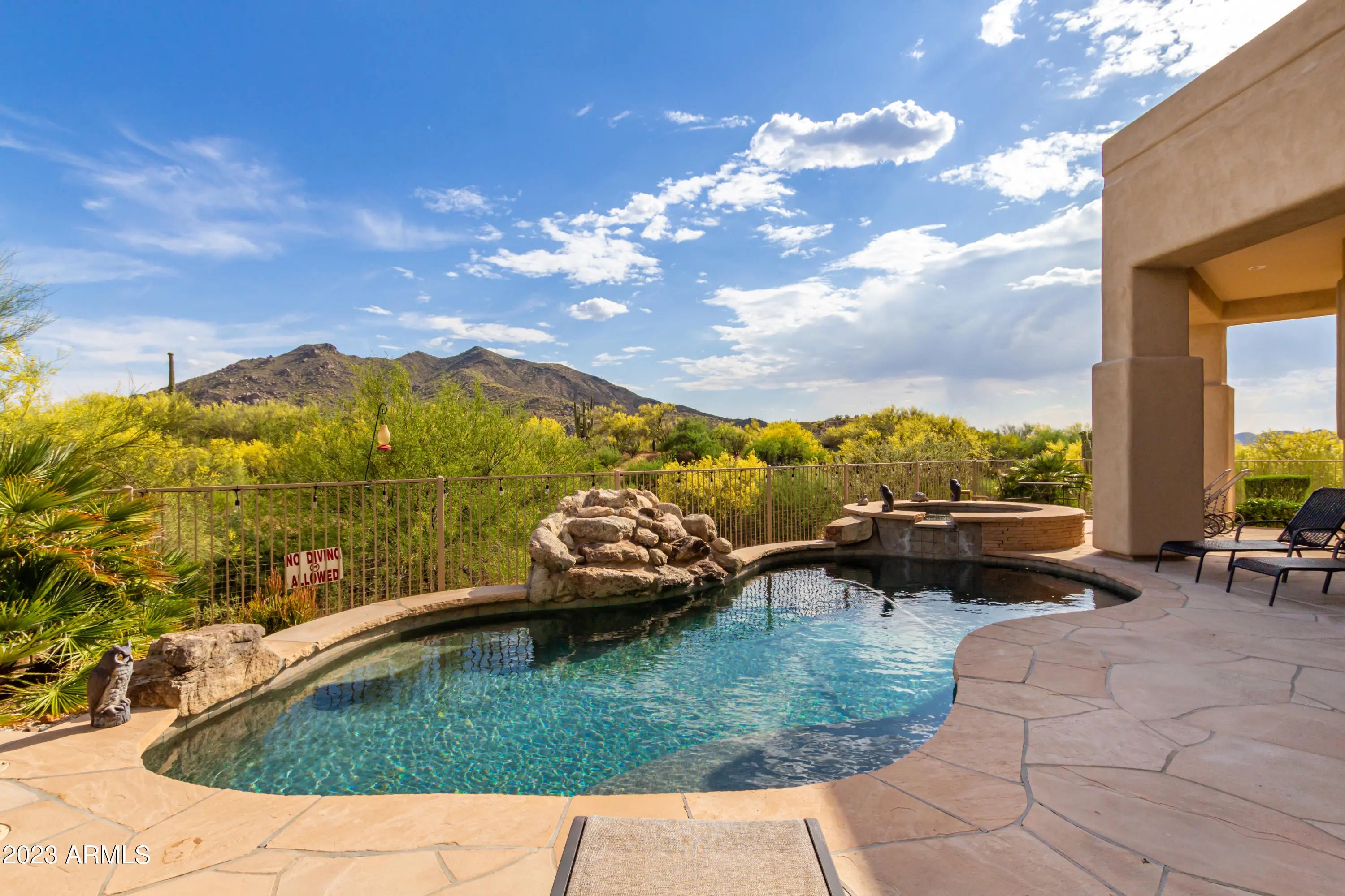 Photo of Listing #5860452