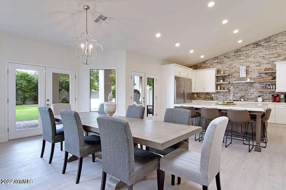 Photo of Listing #6356405