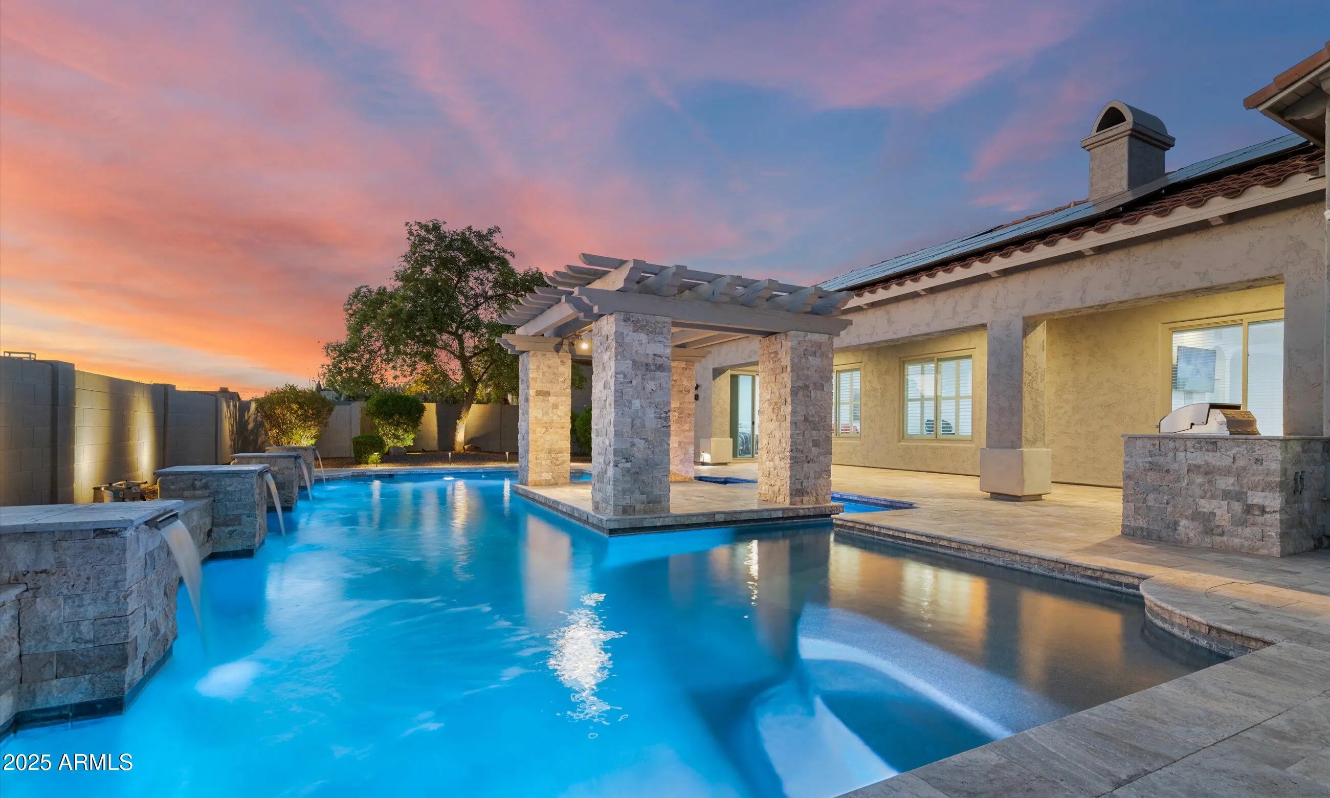 Photo of Listing #6912759