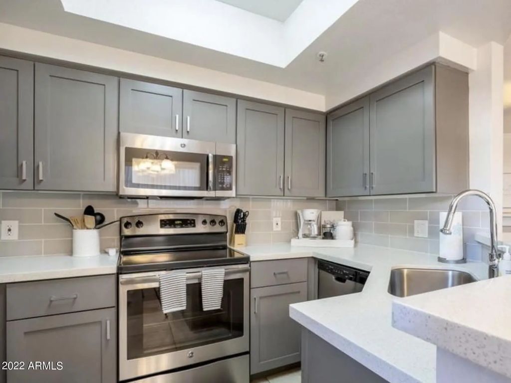 9450 E Becker Lane (unit 1040), Scottsdale