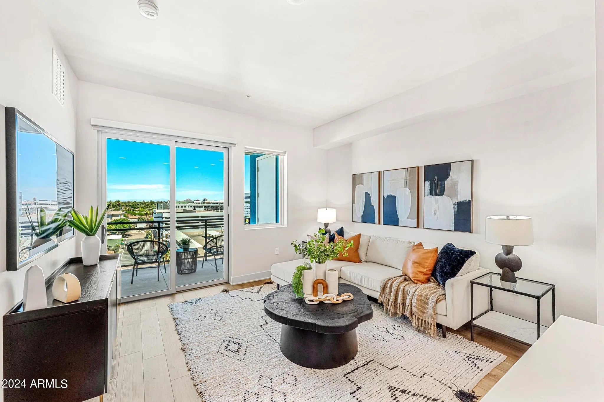 Photo of Listing #6390617