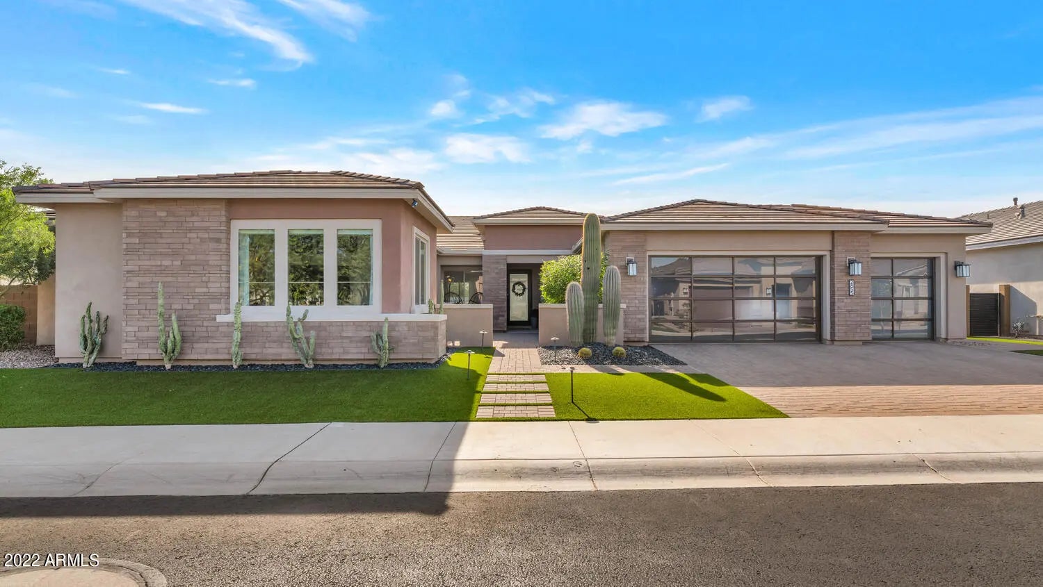 Photo of Listing #6471109