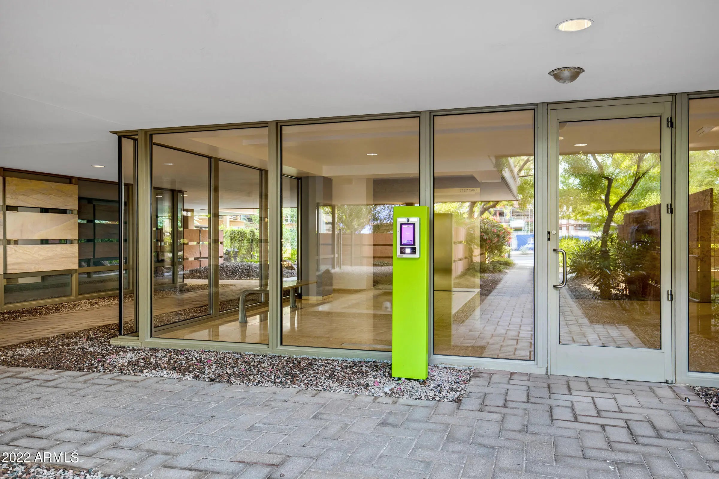 Photo of Listing #6495112