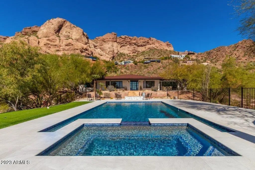 Photo of Listing #6525952