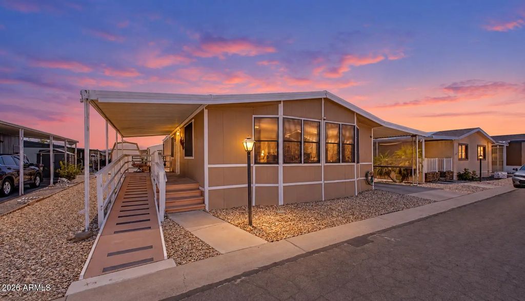 7810 W Peoria -- (unit 136), Peoria