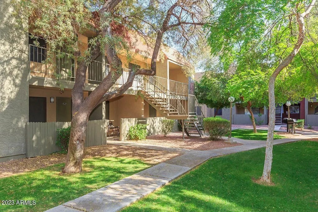 3040 E Shea Boulevard (unit 2-1), Phoenix