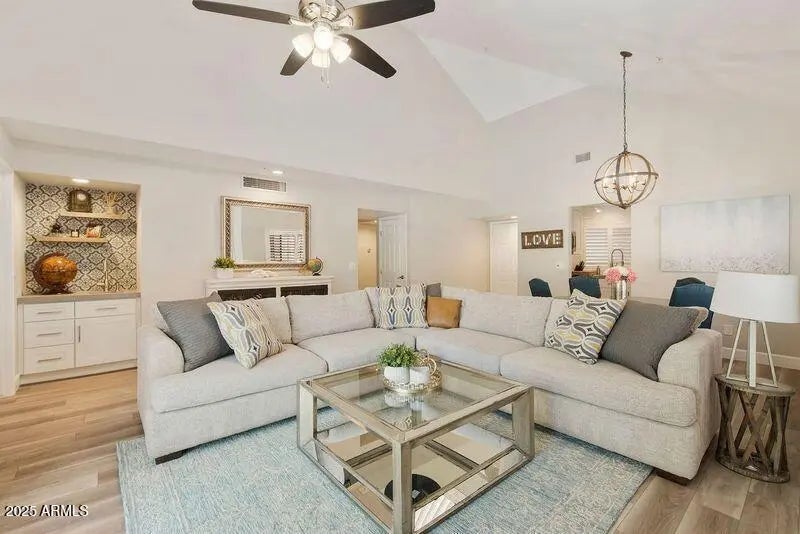 Photo of Listing #6668881