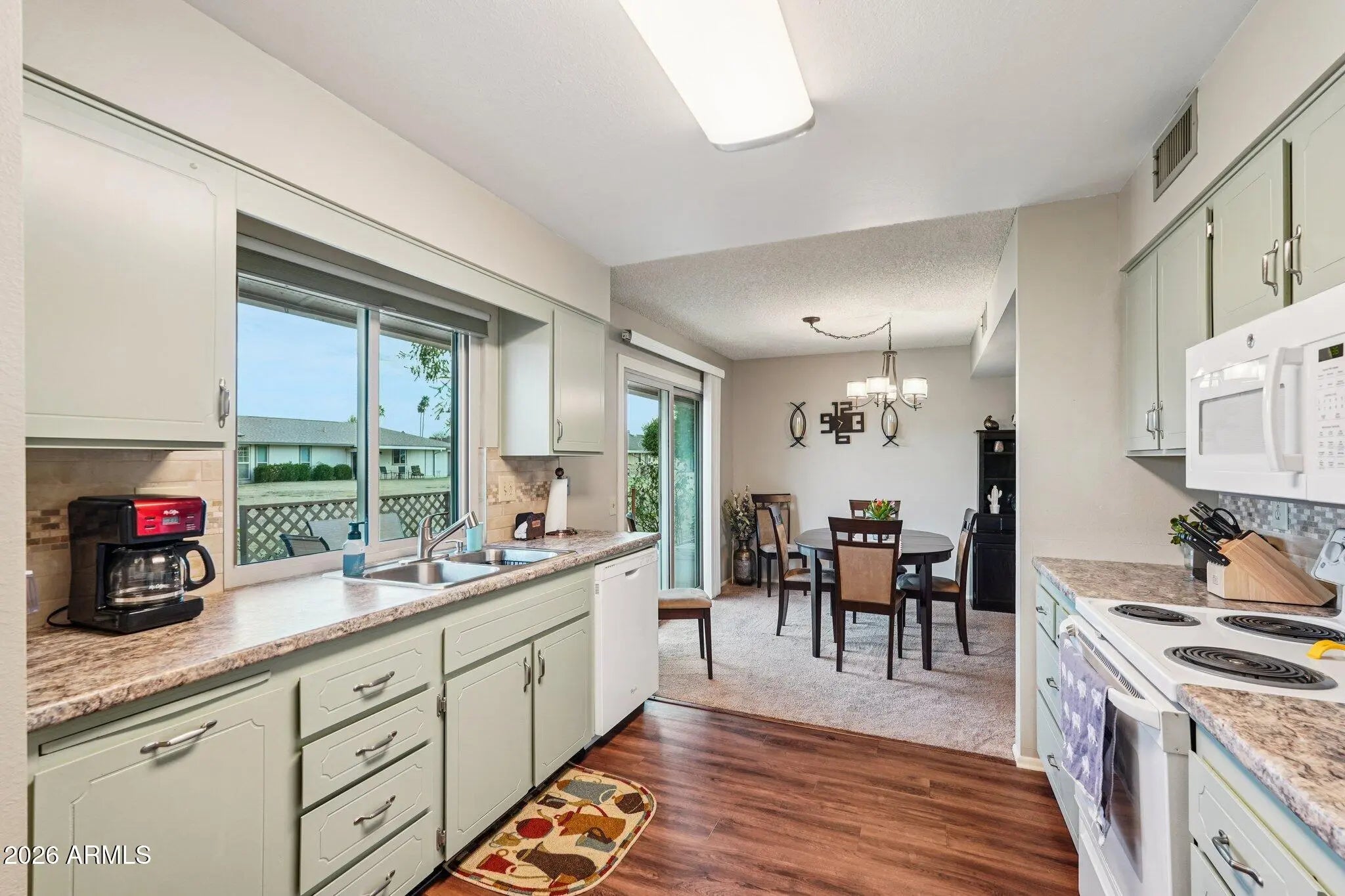 Photo of Listing #6974003