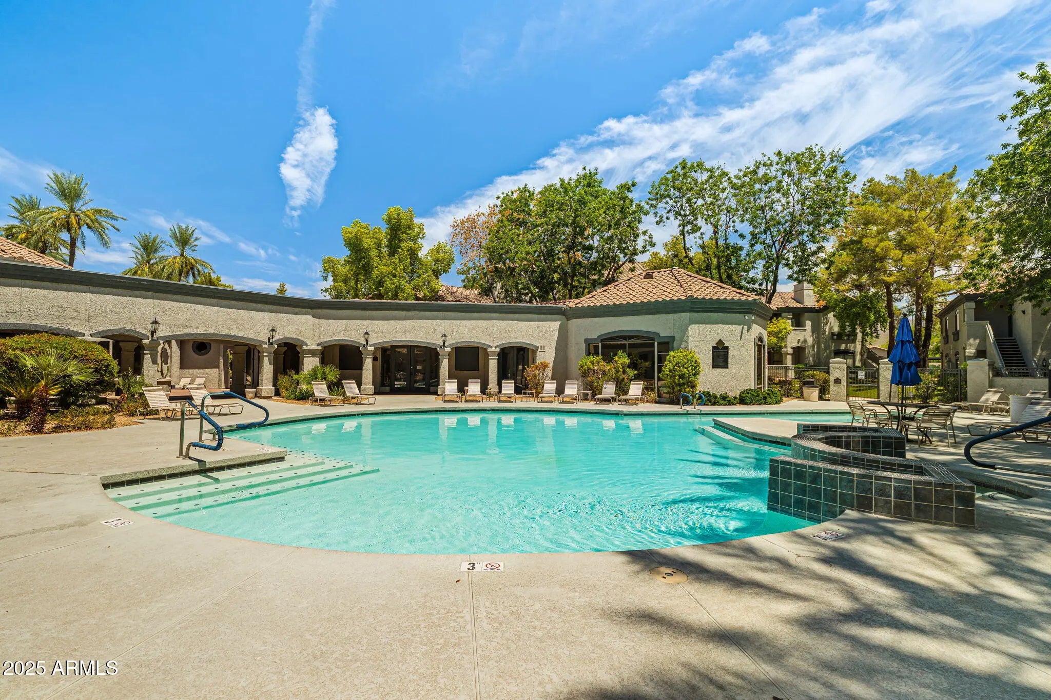 Photo of Listing #6692478