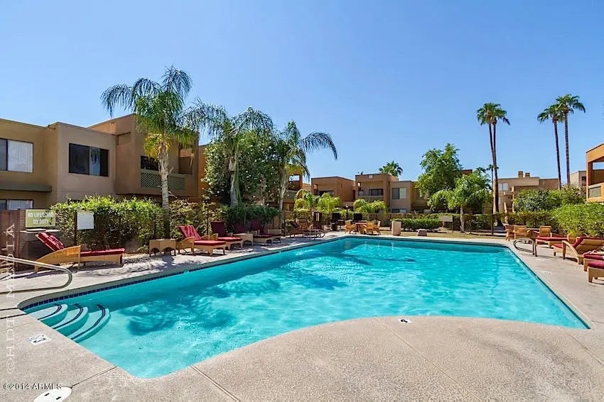 Photo of Listing #6696044