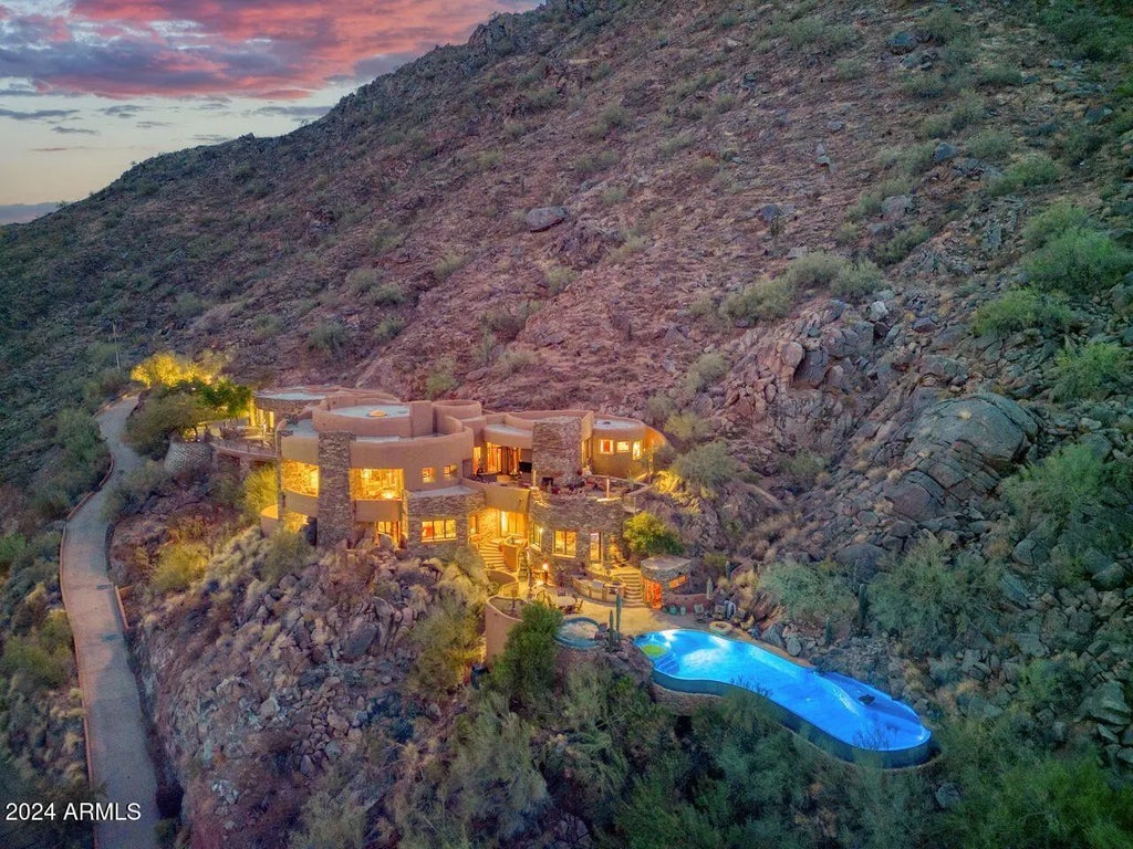 5802 E Cholla Lane, Paradise Valley