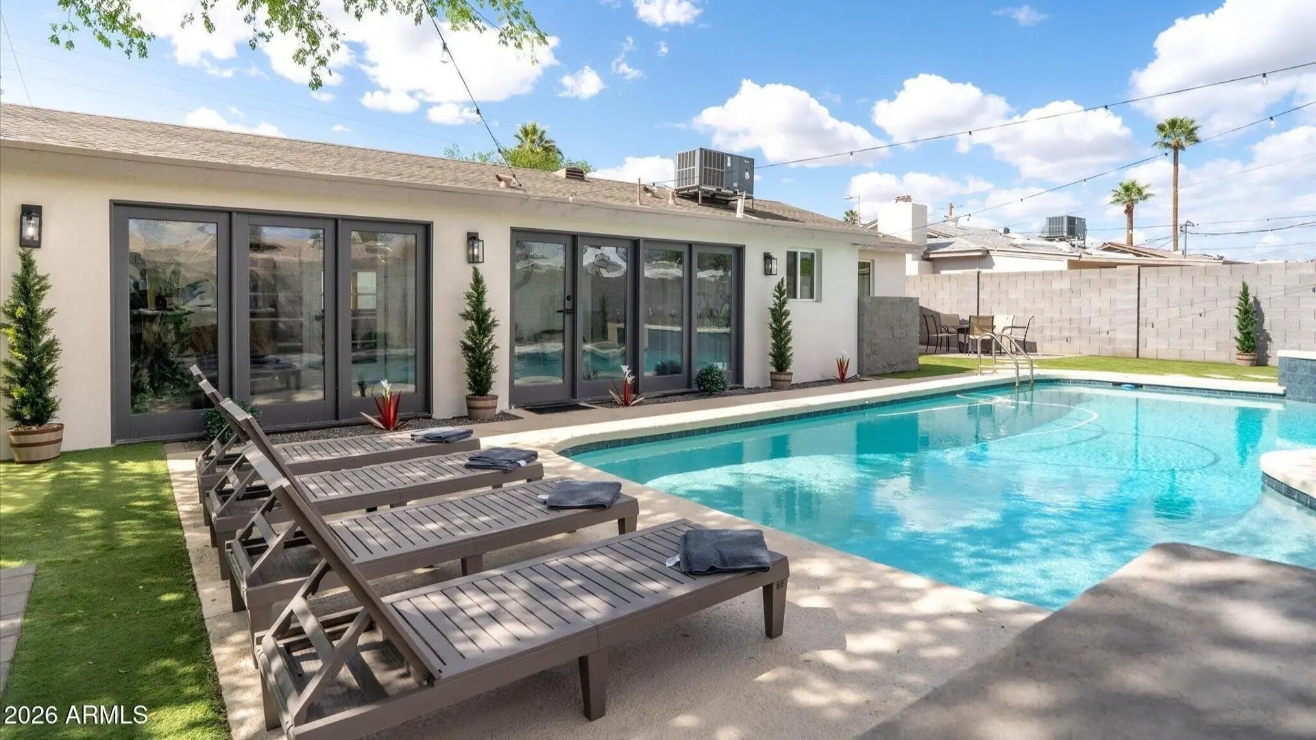 Photo of Listing #6701093