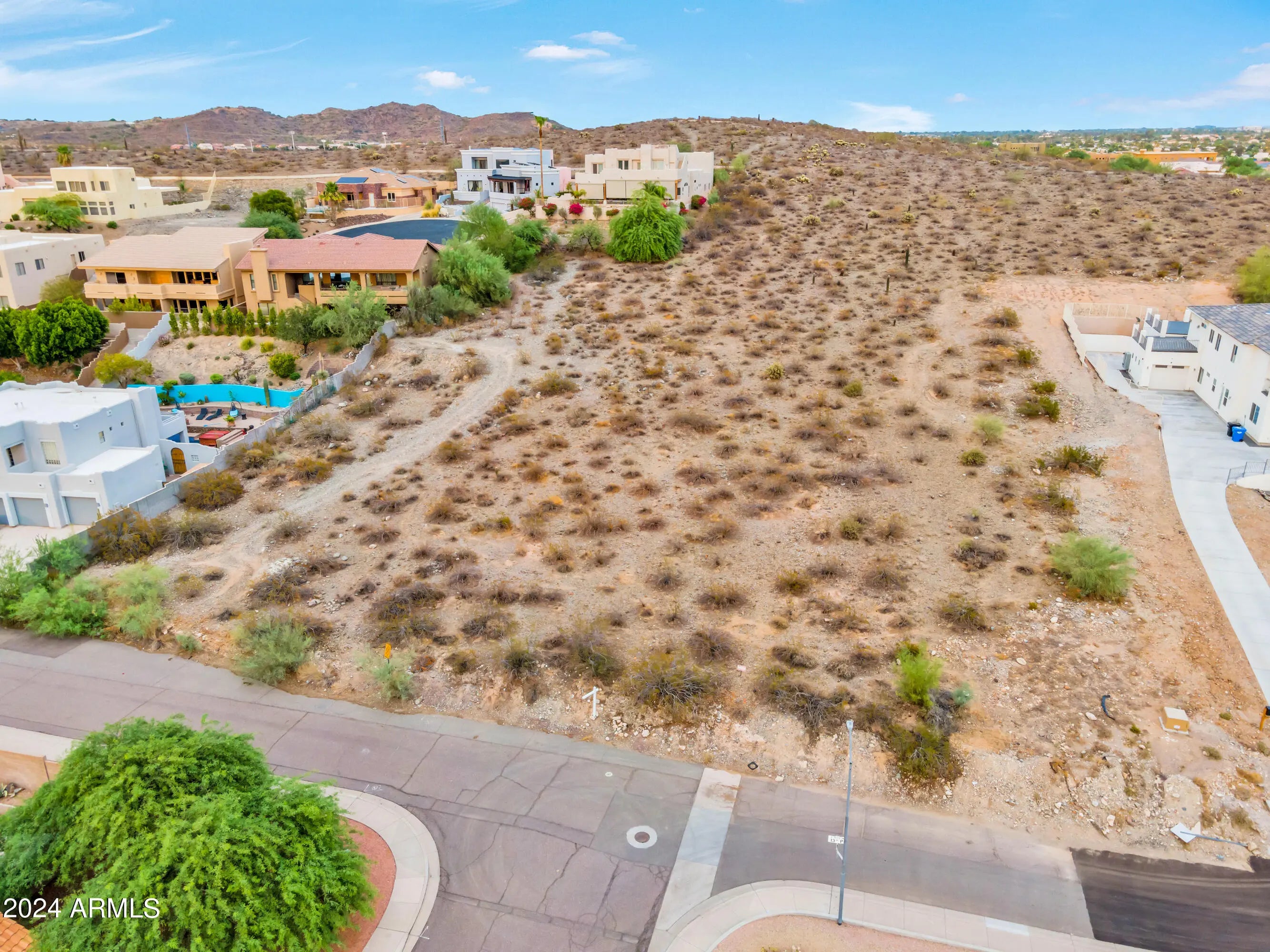 Photo of Listing #6869941