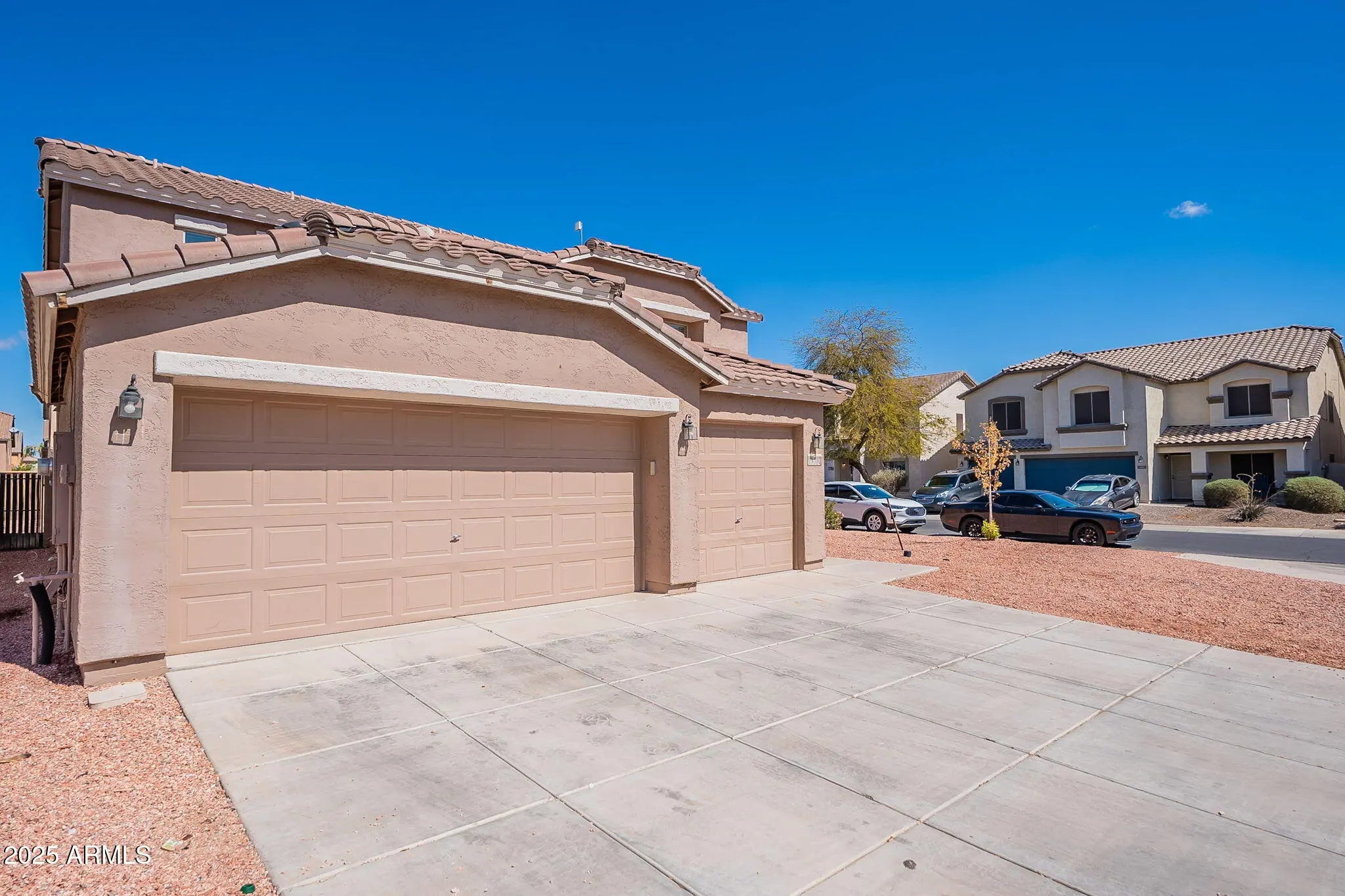 Photo of Listing #6832715