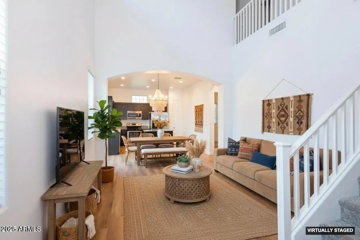 Photo of Listing #6926186