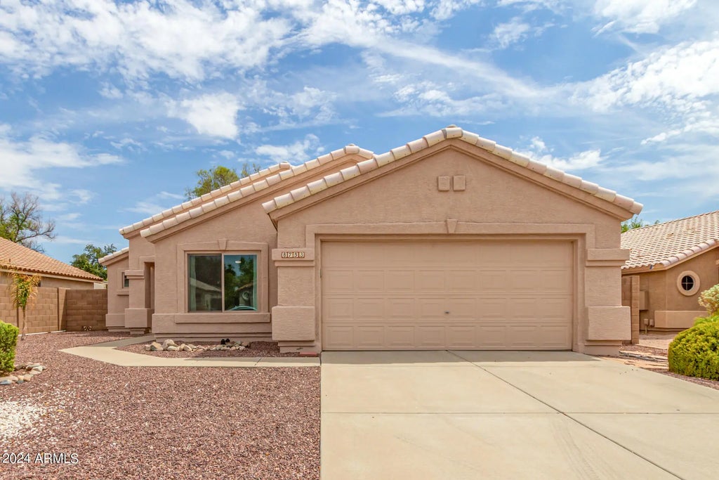 8753 W Salter Drive, Peoria