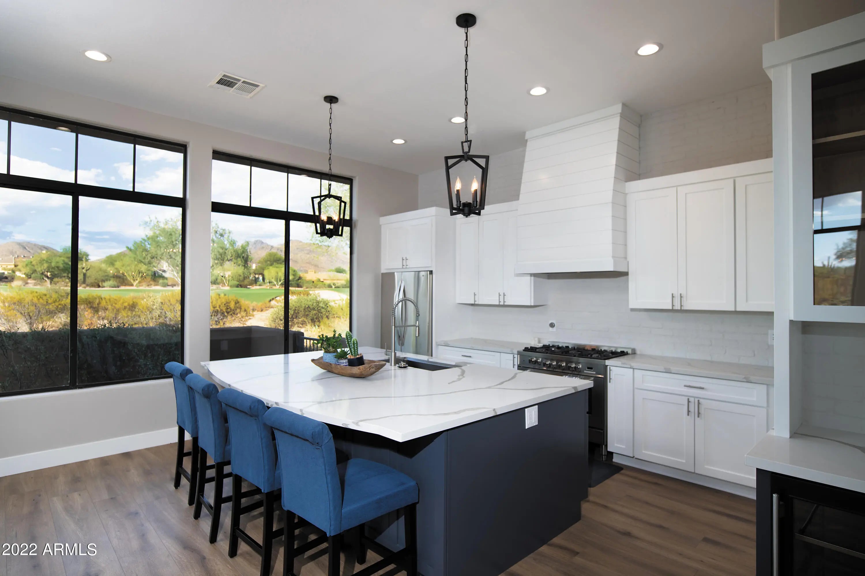 Photo of Listing #6753699