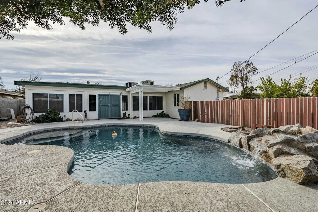 2124 E Osborn Road, Phoenix