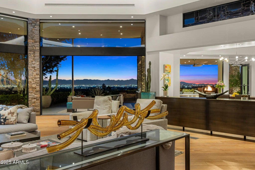 5630 E Rockridge Road, Phoenix