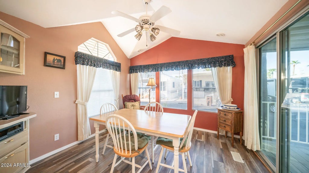 648 Hawks Eye Drive (unit 648), Apache Junction