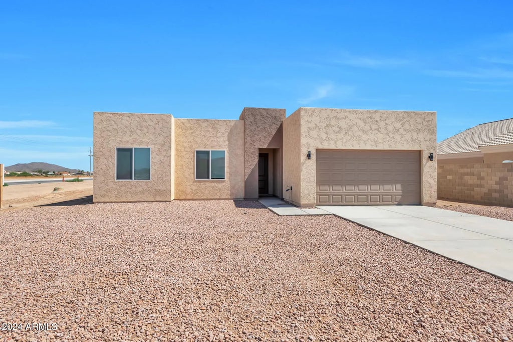 9121 W Debbie Lane, Arizona City