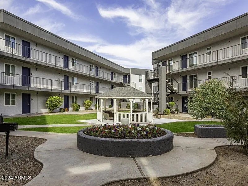 Photo of Listing #6785112