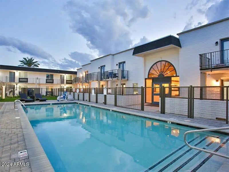 Photo of Listing #6786366