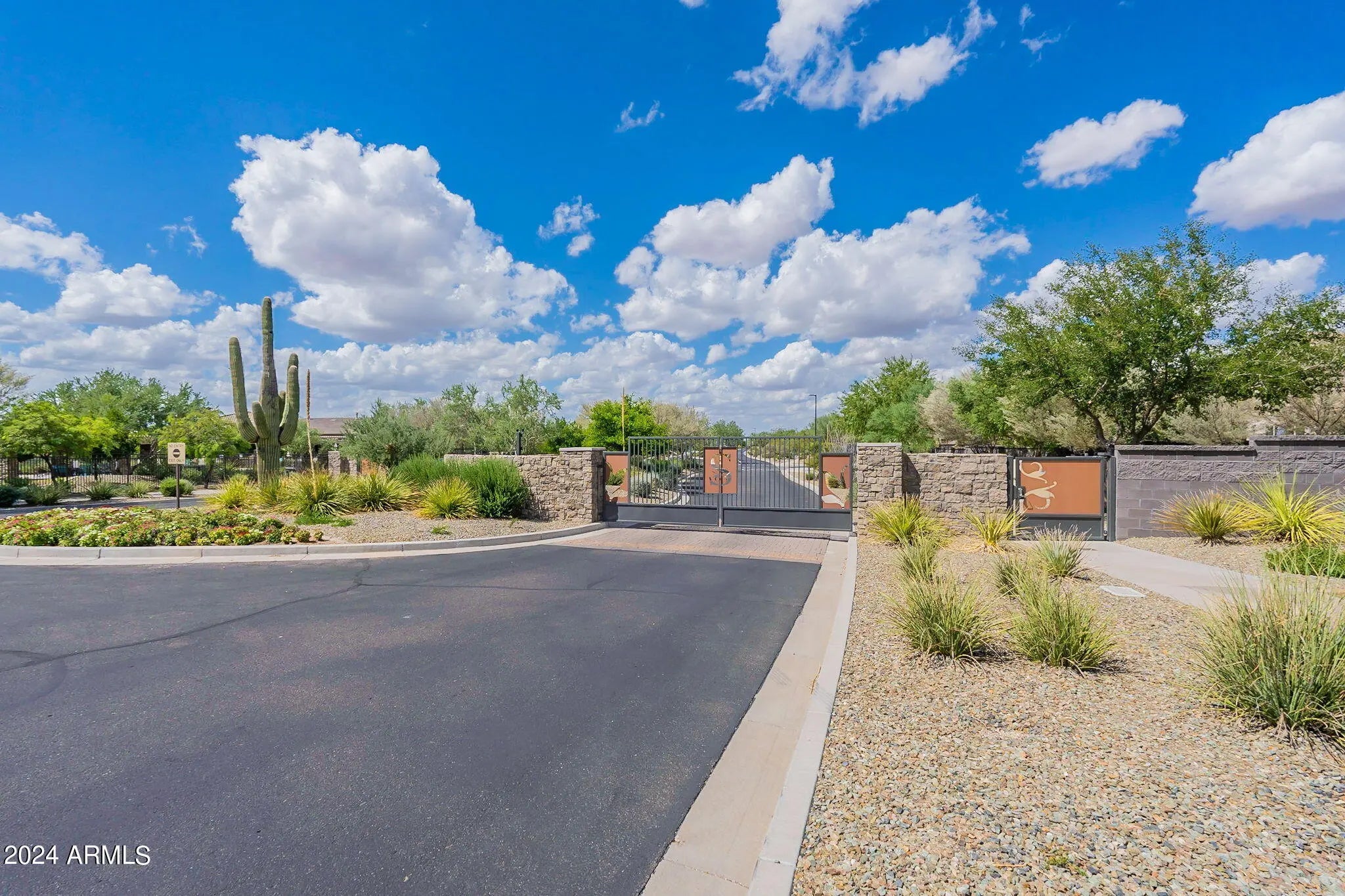 Photo of Listing #6953003