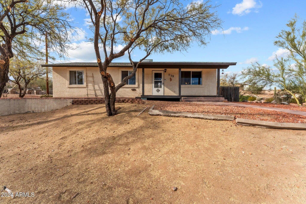 735 W Hermosa Drive, Wickenburg