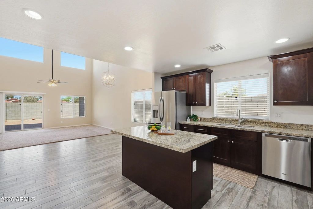 1482 W Harding Avenue, Coolidge